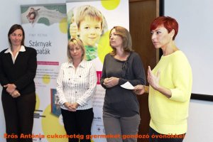 Erős Antónia cukorbeteg gyermeket gondozó óvónőkkel